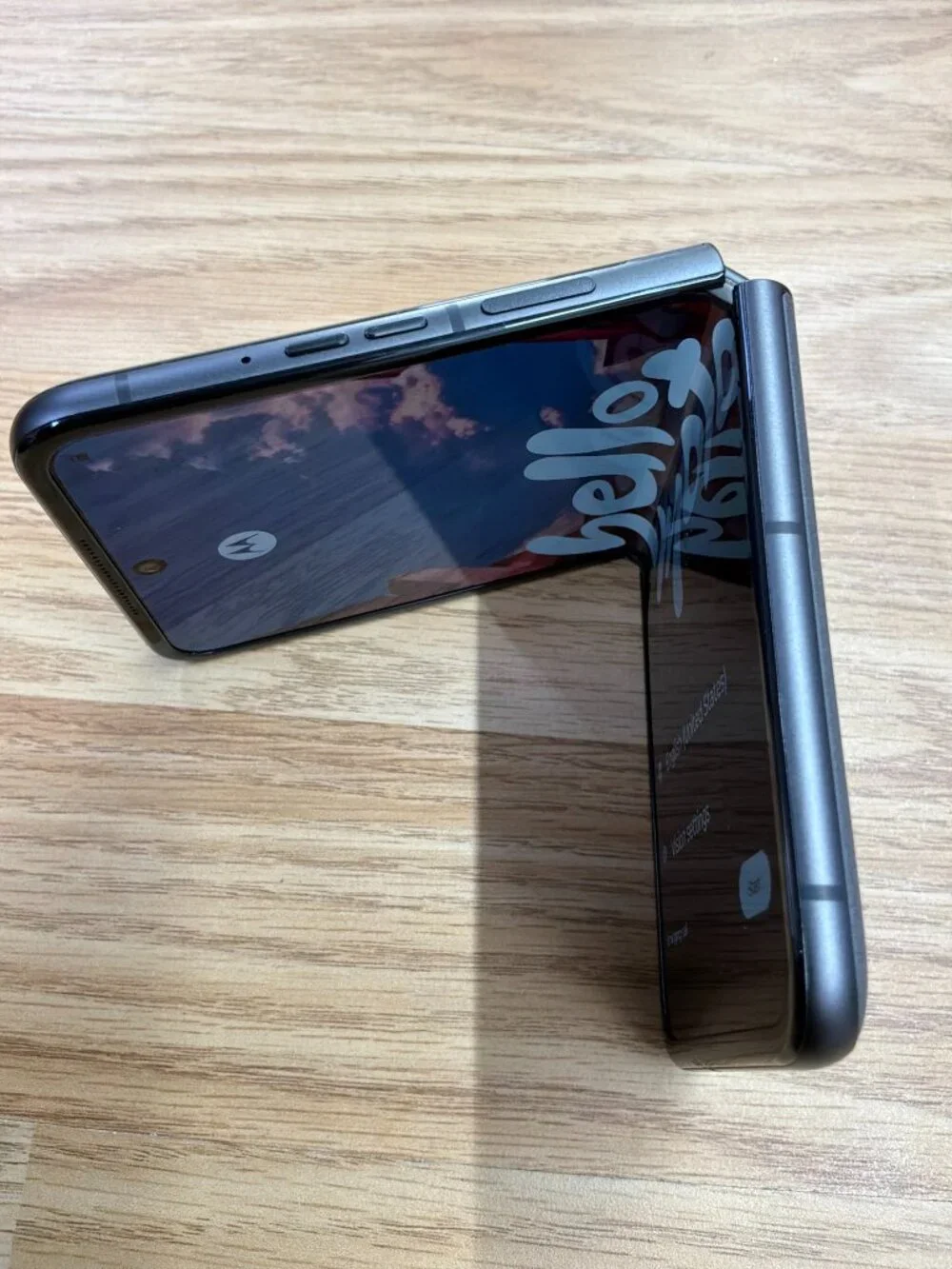 Motorola Razr 2024 XT2453-3 Foldable Smartphone Unlocked Like New